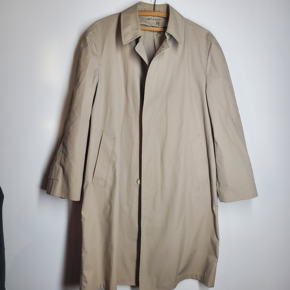 London Fog Tan Trench Coat.  Size 40 R